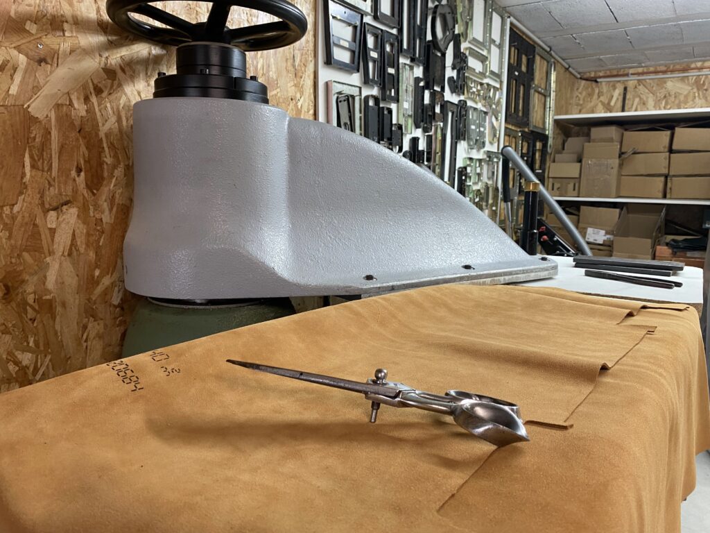 fabrication artisanale de ceintures portes outils